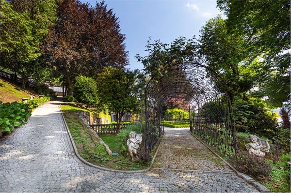 Villa Imperiale sul Lago Maggiore con Parco Storico Spiaggia Privata D 8