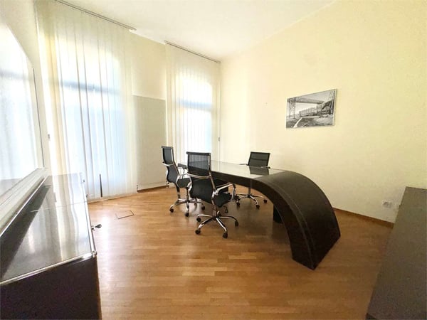 Ufficio di 5 locali a Lugano - centro a due passi dall'Istituto Elveti 3