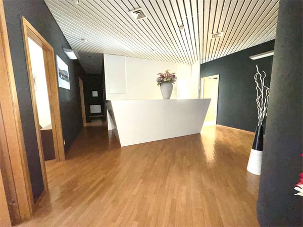 Ufficio di 5 locali a Lugano - centro a due passi dall'Istituto Elveti 4