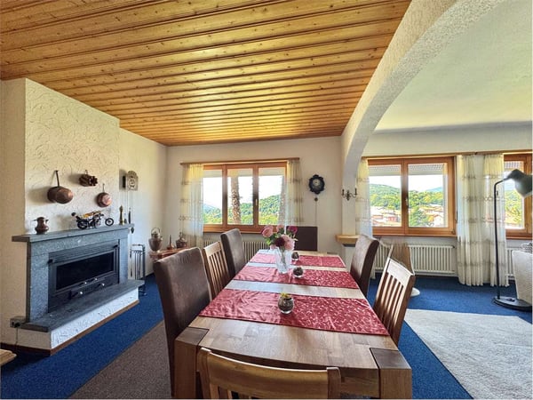 Villa unifamiliare con vista lago avvolta nel verde a Cagiallo in Val 2