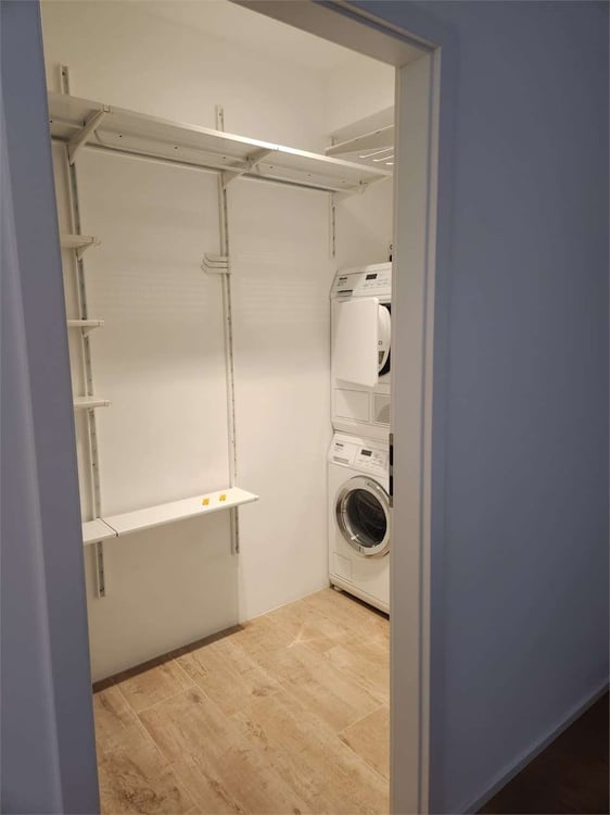 Elegante 3.5 locali moderno con ampio terrazzo e doppi posteggi 11