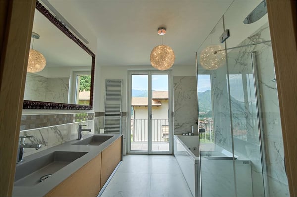 Villa con giardino privato con vista lago - Porlezza 9