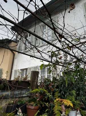 Capolago - Palazzina di nucleo da ristrutturare con corte privata, ter 3
