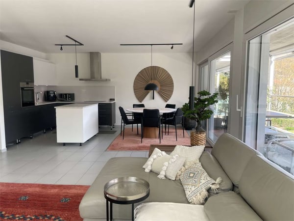 Residenza moderna di pregio con ampio terrazzo e doppi servizi nel ver 2