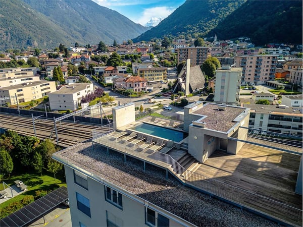 3.5 locali moderno con piscina e vista Alpi - Arbedo 9