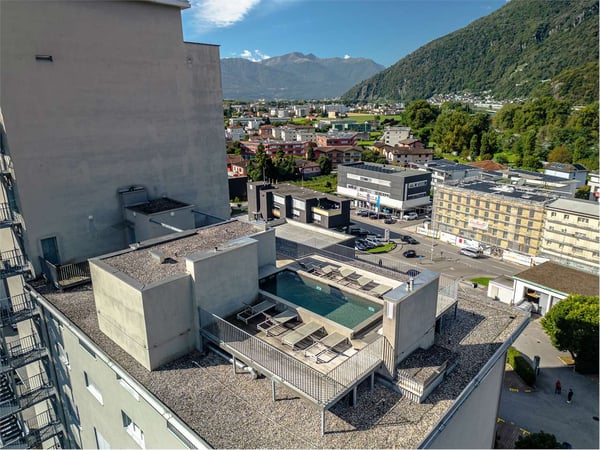 3.5 locali moderno con piscina e vista Alpi - Arbedo 11