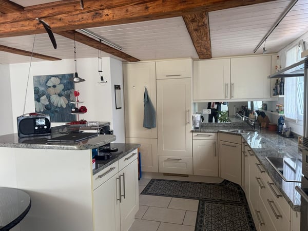 Charmantes Einfamilienhaus mit Garten in ruhiger Lage von Aeschi 5