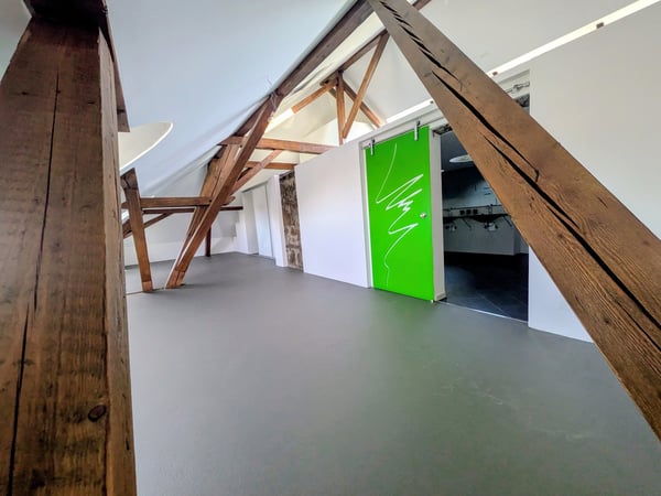 Einzigartiges Loft in historischem Gebäude in Hindelbank 227m2 inkl. 2 EH Plätze 18