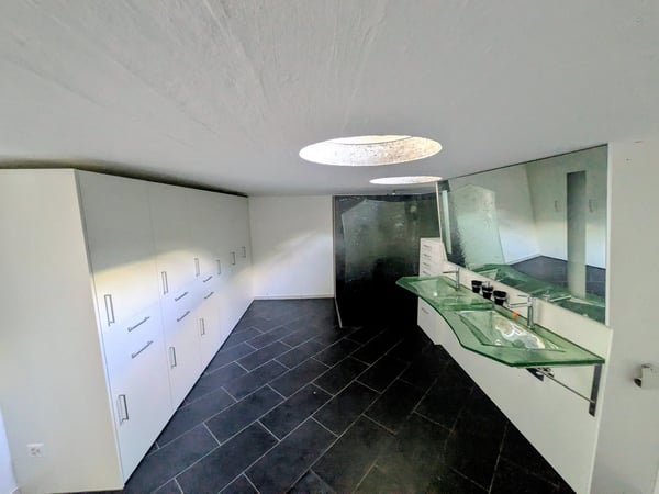 Einzigartiges Loft in historischem Gebäude in Hindelbank 227m2 inkl. 2 EH Plätze 8