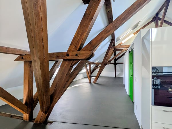 Einzigartiges Loft in historischem Gebäude in Hindelbank 227m2 inkl. 2 EH Plätze 5