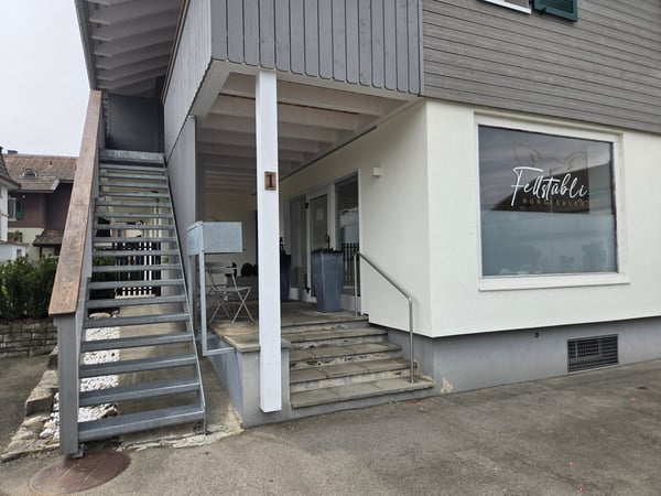 Einmaliges Mehrfamilienhaus mit Zwei Wohnungen und Ladenlokal 8
