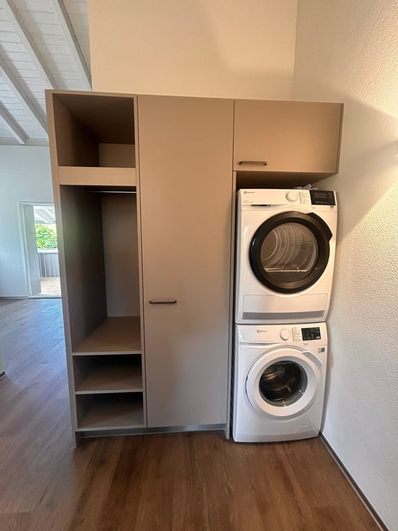 Einmaliges Mehrfamilienhaus mit Zwei Wohnungen und Ladenlokal 12