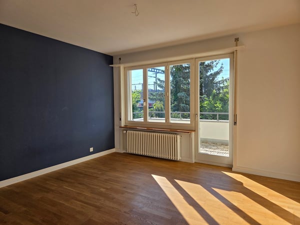 Charmantes Einfamilienhaus in Biel mit grossem Garten, Sauna und Whirlpool 11