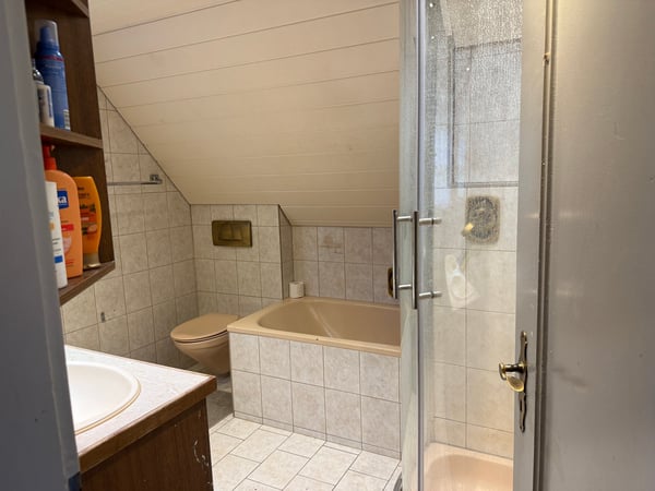Charmantes 5.5-Zimmer-Einfamilienhaus mit Einliegerwohnung 1.5 Zimmer in Nidau 25