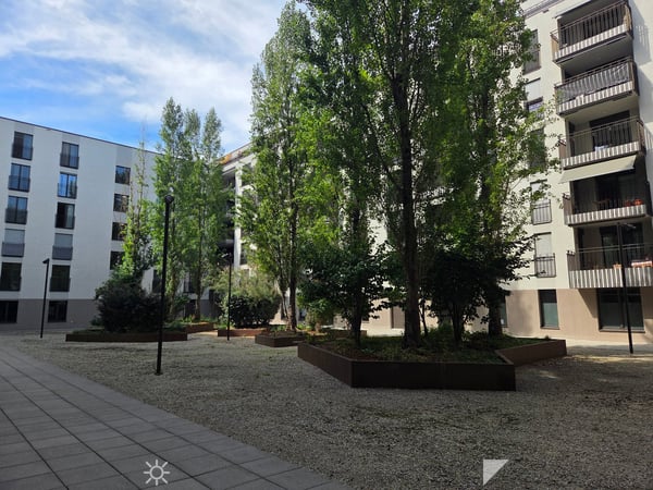 Moderne 2.5-Zimmer-Wohnung mit Stadtblick im 6. Stock in Biel 2