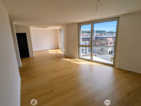 Moderne 2.5-Zimmer-Wohnung mit Stadtblick im 6. Stock in Biel 5