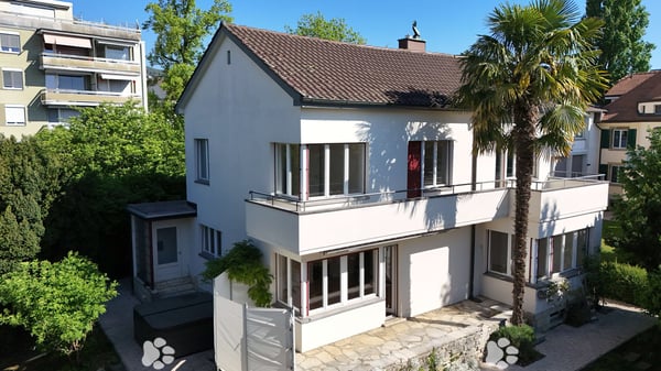 Charmantes Einfamilienhaus in Biel mit grossem Garten, Sauna und Whirlpool 3