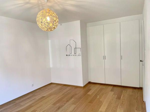 Lumineux 1.5 pièces entièrement rénové 8