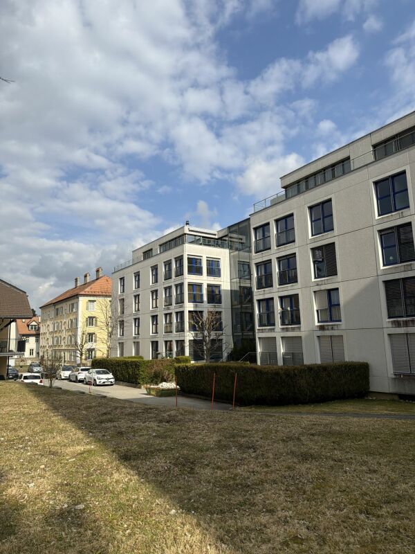 Superbe appartement lumineux de 5,5 pièces avec box - La Chaux-de-Fonds copie