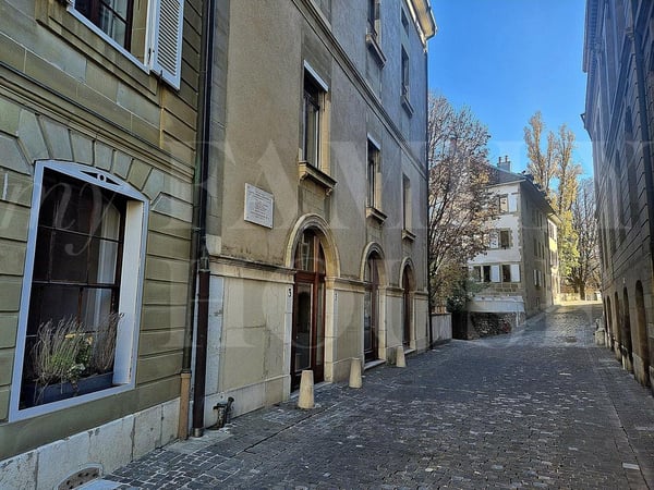 Studio meublé à louer au coeur de la Vieille-Ville 1