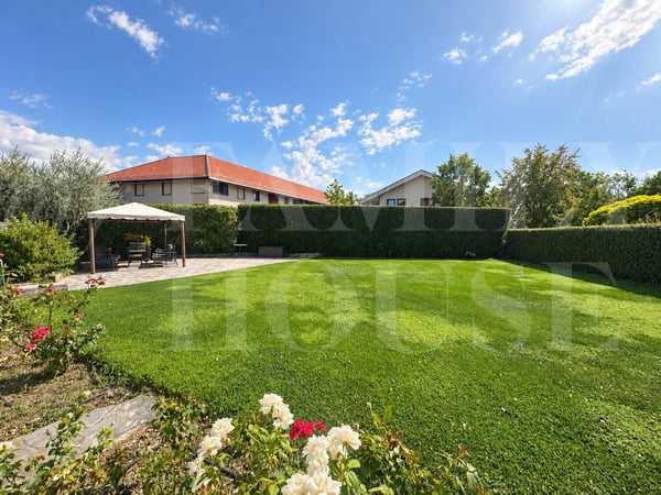 Spacieux appartement dans une magnifique propriété 10