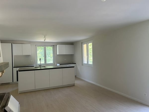 Appartement 4 pièces au rez - lumineux avec balcon et belle vue à Saint-Cergue