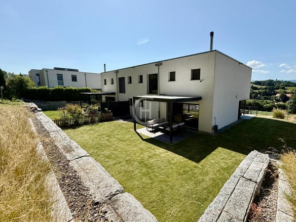 EXCLUSIVITE I Somptueuse et lumineuse villa jumelée 1.5 pièces 8