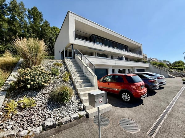 EXCLUSIVITE I Somptueuse et lumineuse villa jumelée 1.5 pièces 1