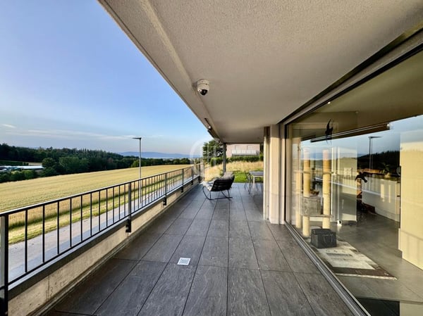 EXCLUSIVITE I Somptueuse et lumineuse villa jumelée 1.5 pièces 9