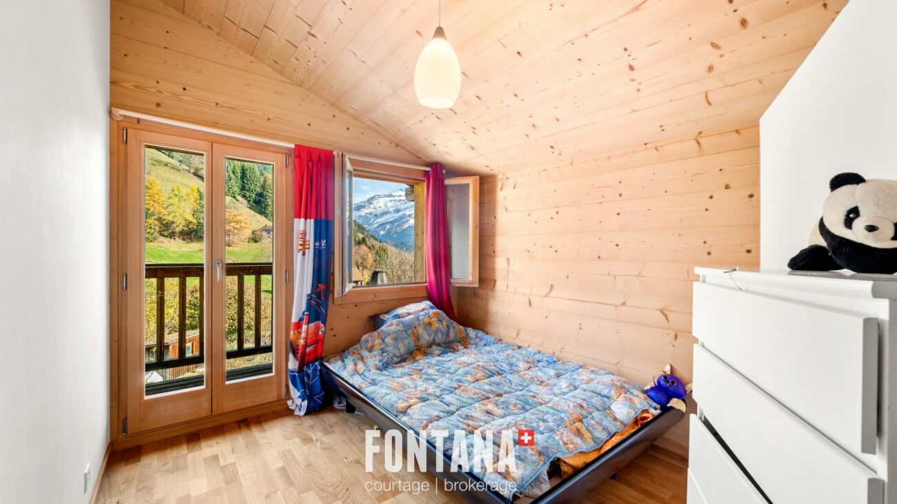 Chalet contigu de 6 pièces avec suite parentale