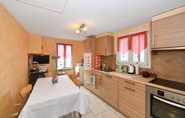 Maison individuelle avec potentiel de rénovation au coeur de Fully 3