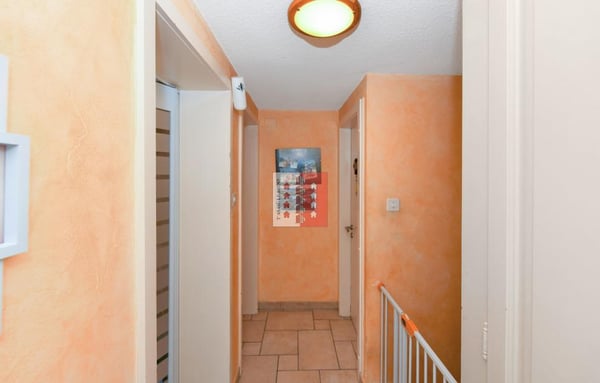 Maison individuelle avec potentiel de rénovation au coeur de Fully 8
