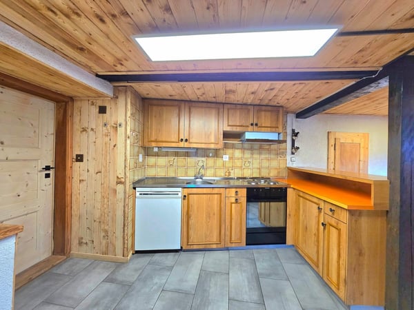 Charmant appartement cosy de 4 pièces avec cheminée à Suen (Saint-Martin), Val d'Hérens 9