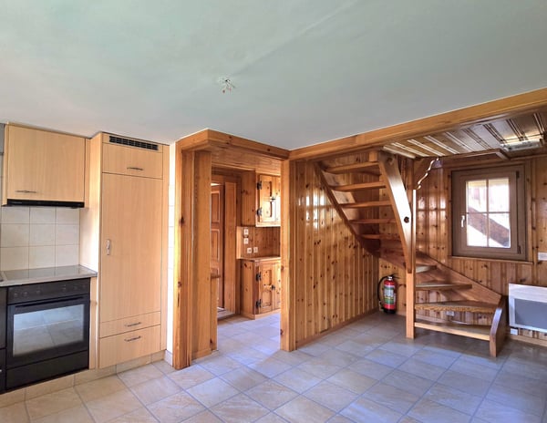 Charmant appartement avec terrasse, vue panoramique et garage  à St-Martin, Val d'Hérens 6