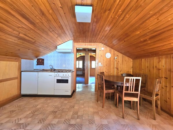 Appartements à rénover et réunir en duplex dans une authentique maison villageoise, Val d’Hérens 13