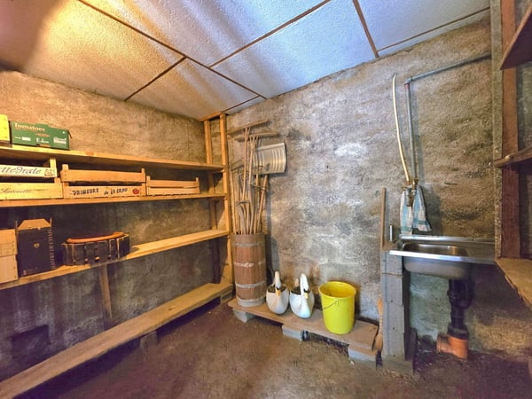 Appartements à rénover et réunir en duplex dans une authentique maison villageoise, Val d’Hérens 24