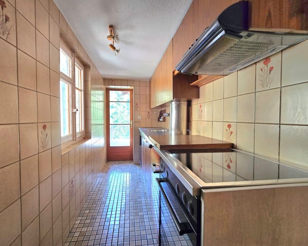 Appartements à rénover et réunir en duplex dans une authentique maison villageoise, Val d’Hérens 12