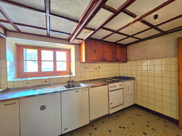 Maison villageoise authentique de 2 appartements à rénover à St-Martin (Val d’Hérens) 9