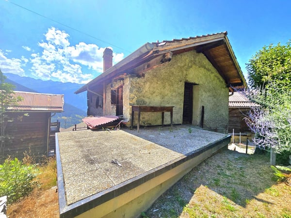 Maison villageoise authentique de 2 appartements à rénover à St-Martin (Val d’Hérens) 4