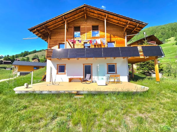 Renovierte Wohnung mit Terrasse, atemberaubender Aussicht und viel Sonne in Eison (St-Martin) Val d’Hérens 1