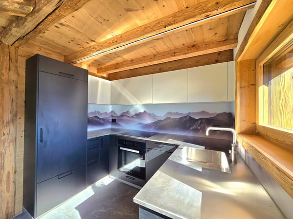 Splendide grange rénovée à Mase avec terrasses, vue et place de parc (Val d'Hérens) 3