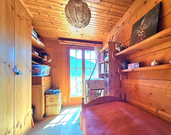 Magnifique chalet familial de 2 appartements. Annexes, extérieur, soleil et vue, Val d’Hérens 31