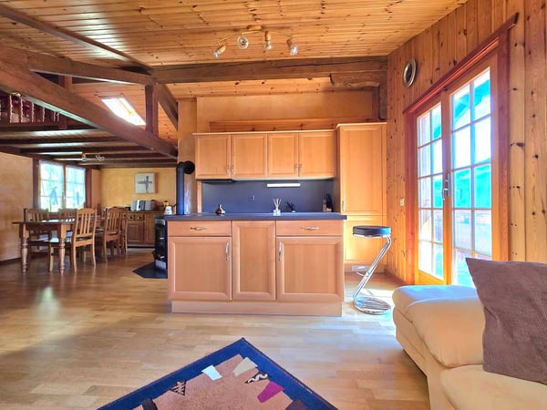 Magnifique chalet familial de 2 appartements. Annexes, extérieur, soleil et vue, Val d’Hérens 7