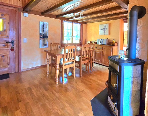 Magnifique chalet familial de 2 appartements. Annexes, extérieur, soleil et vue, Val d’Hérens 11