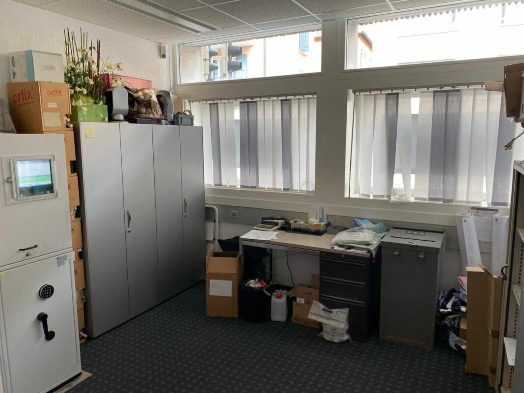 Peseux - Grand espace pour bureaux, cabinet de santé, commerce