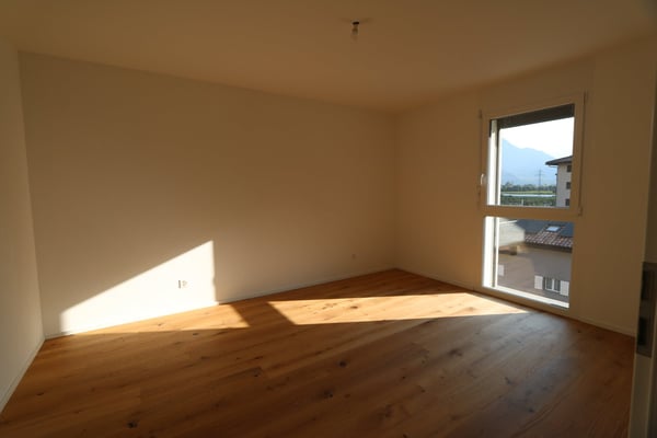 Appartement neuf de 3.5 pièces avec balcon et vue sur les montagnes à Saxon 8