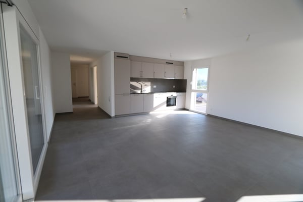 Appartement neuf de 3.5 pièces avec balcon et vue sur les montagnes à Saxon 4