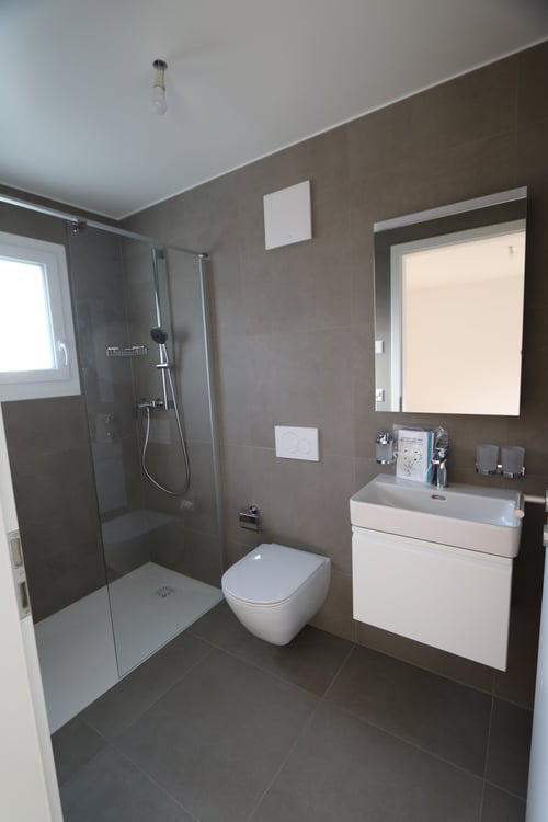 Appartement neuf de 3.5 pièces avec balcon et vue sur les montagnes à Saxon 9