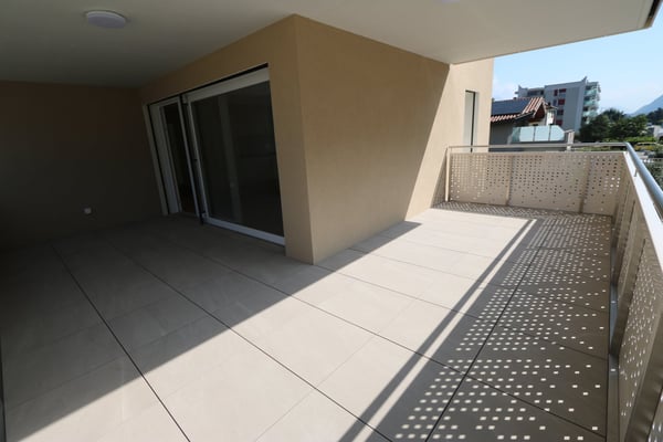 Appartement neuf de 3.5 pièces avec balcon et vue sur les montagnes à Saxon 3
