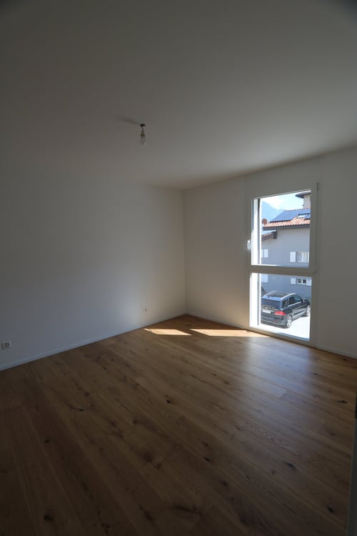 Appartement neuf de 3.5 pièces avec balcon et vue sur les montagnes à Saxon 8